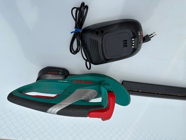 CORTASETOS A BATERÍA BOSCH AHS 48 LI