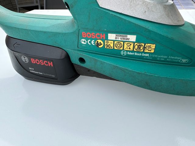 CORTASETOS A BATERÍA BOSCH AHS 48 LI