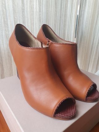 Zapato Peep Toe de Uterque