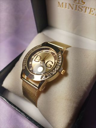 Reloj D & G color oro