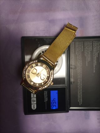 Reloj D & G color oro