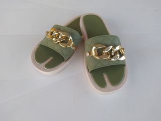 Chanclas Verdes y Blanco roto