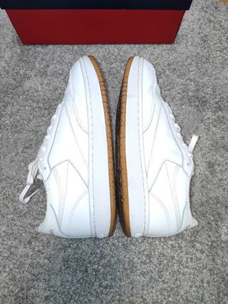 deportiva Reebok nueva.