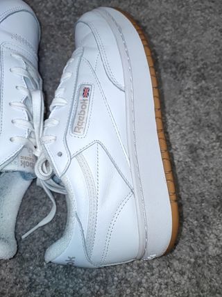deportiva Reebok nueva.