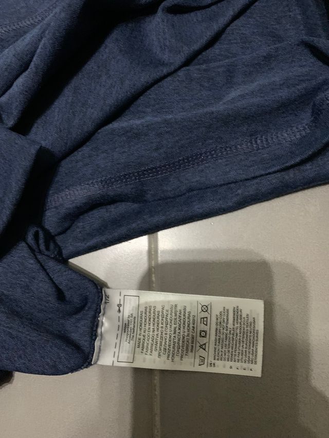 Camiseta Adidas azul marino