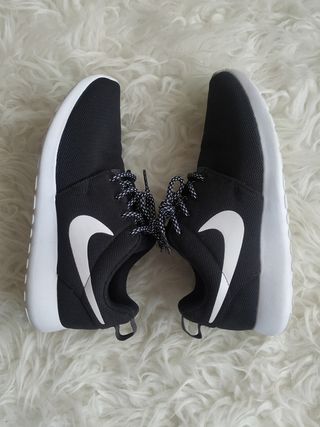 Zapatillas Roshe run Nike
