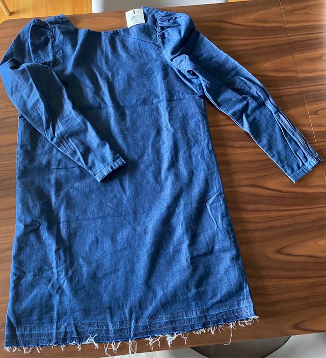 Vestido curto em ganga fina