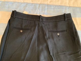 Pantalón negro, Massimo Dutti, talla 40.