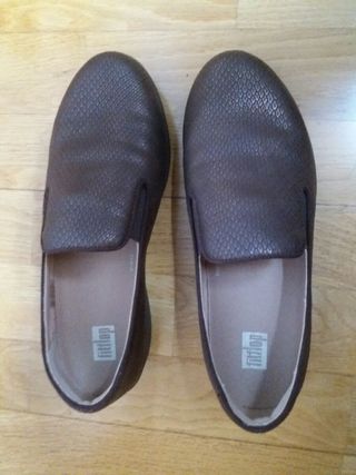 Zapato Fitflop serpiente estampado T37