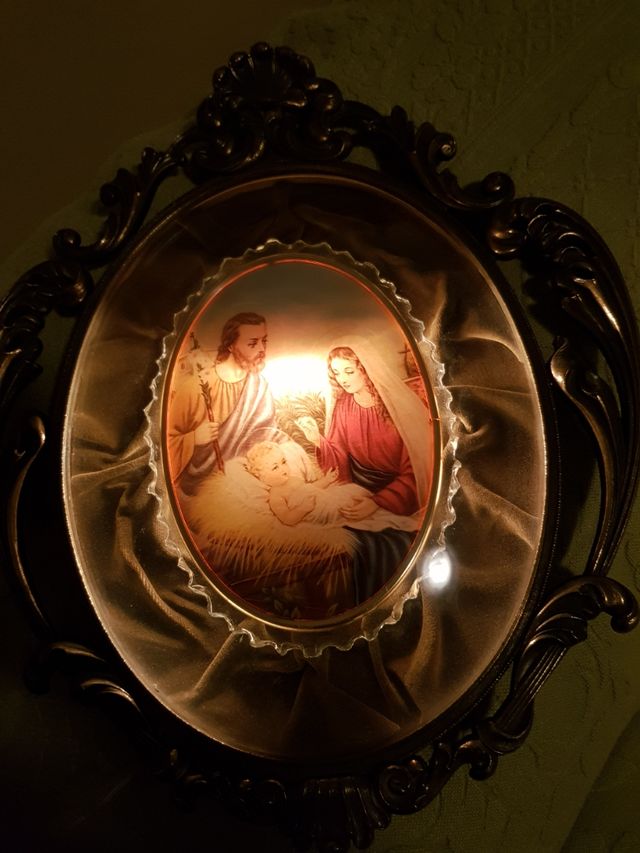 Lampada notturna con Sacra Famiglia.