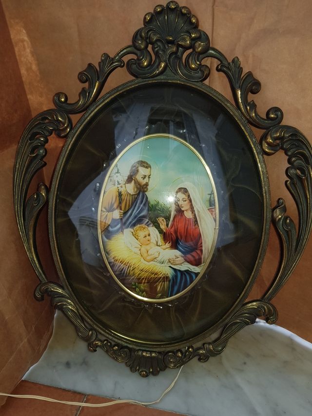 Lampada notturna con Sacra Famiglia.