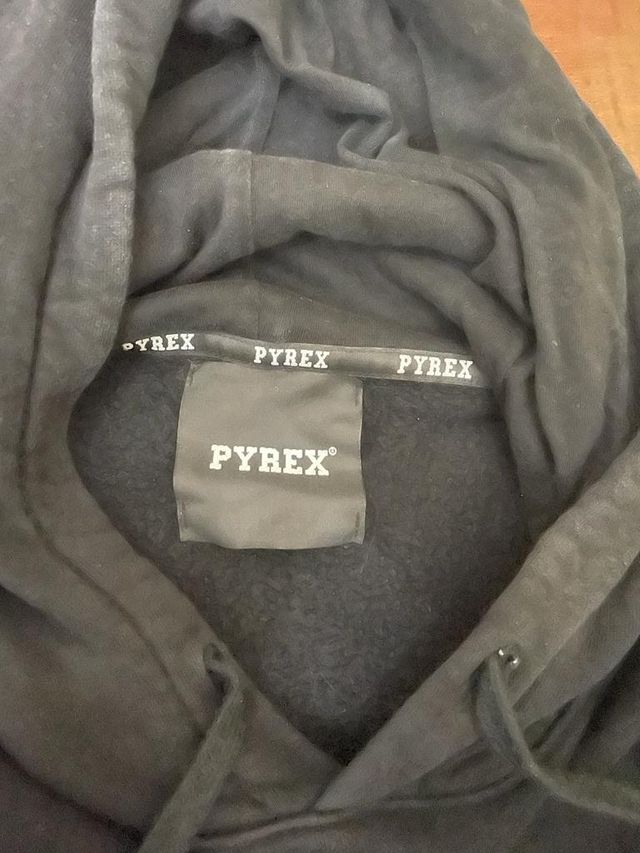 Felpa con cappuccio nera e bianca PYREX