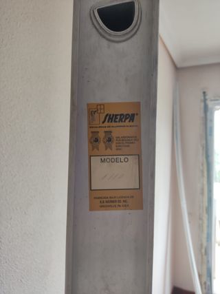 ESCALERA ALUMINIO 7 peldaños