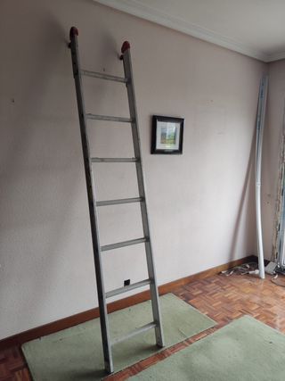 ESCALERA ALUMINIO 7 peldaños