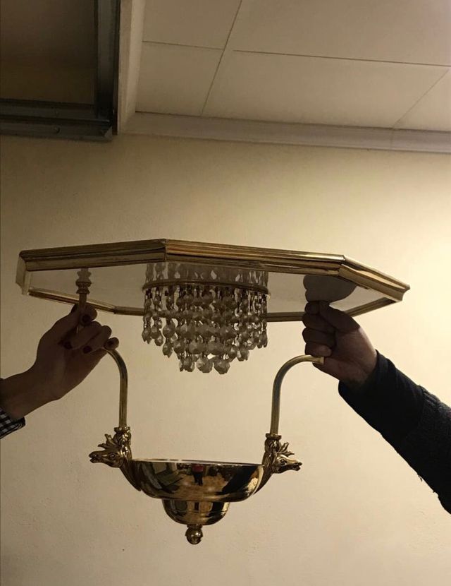 5 lámparas y 8 ojos de bueyNEGOCIABLE. URGE VENDER