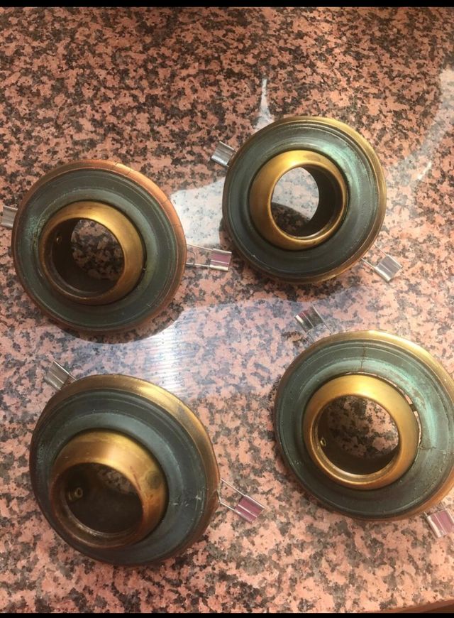 5 lámparas y 8 ojos de bueyNEGOCIABLE. URGE VENDER