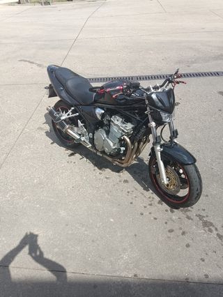 Suzuki bandit del 2003 de 600 cc