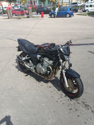 Suzuki bandit del 2003 de 600 cc