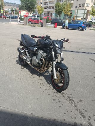 Suzuki bandit del 2003 de 600 cc