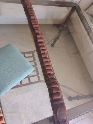 zurrón , canana, hacha