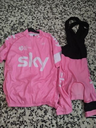 equipación ciclismo