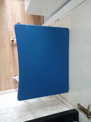mesa auxiliar color azul, urge venta