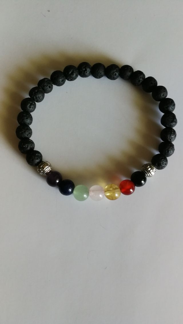 pulsera de lava volcánica