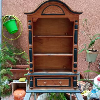 estanteria madera con cajon