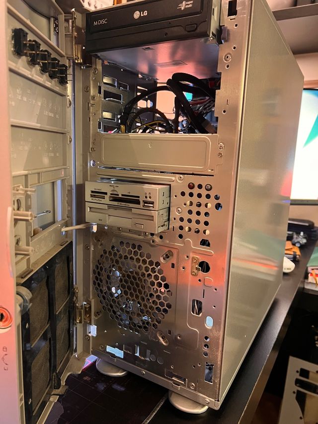 Torre Intel 5 (Todo incluido, menos DD y RAM )