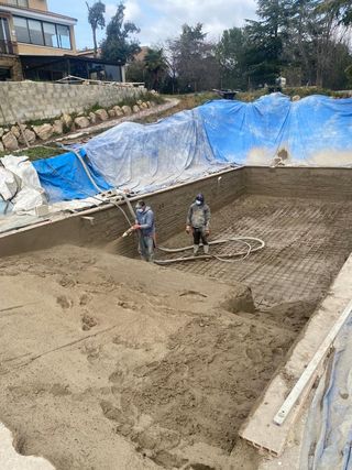 Piscinas de obra/ Gunitado vía húmeda