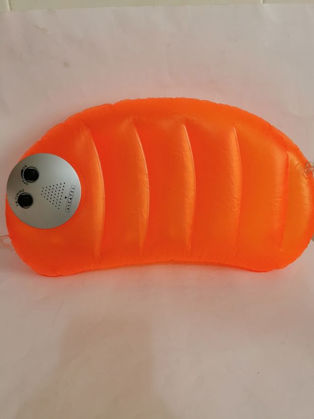 Almohada colchoneta con radio FM nueva .