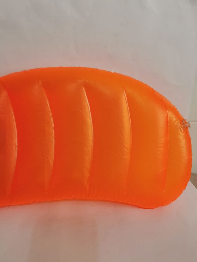 Almohada colchoneta con radio FM nueva .