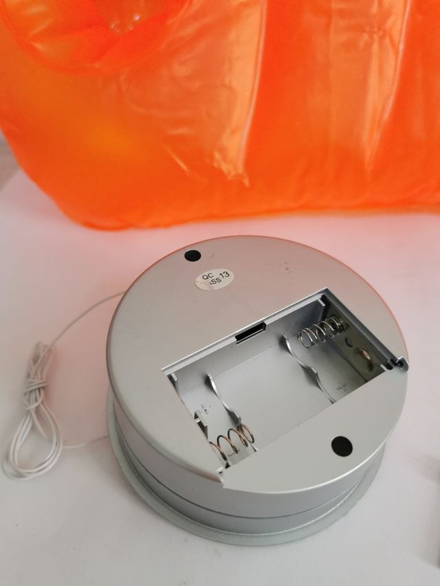 Almohada colchoneta con radio FM nueva .