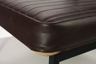 Poltrona retrò marrone Pierre Guariche