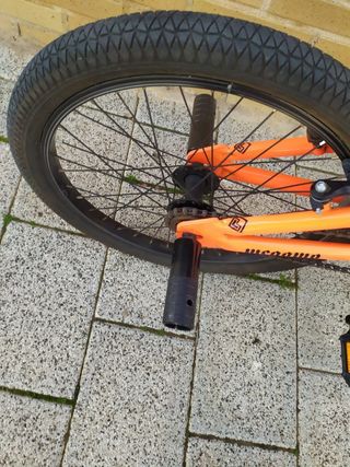 Bicicleta BMX MEGAMO