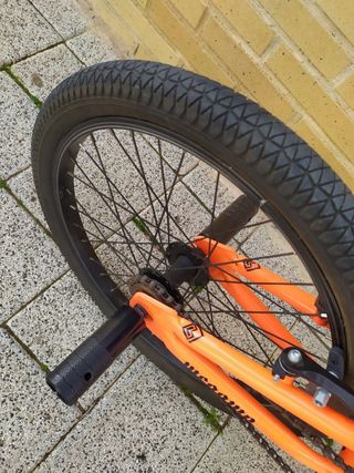 Bicicleta BMX MEGAMO