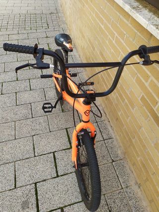 Bicicleta BMX MEGAMO