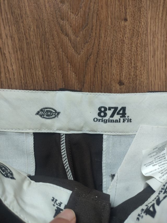 Pantalón Dickies color chocolate modelo 874