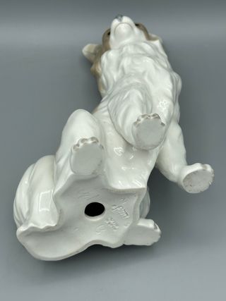 REF: 02000103 “PERRO MARIPOSA GRANDE” NAO-LLADRÓ