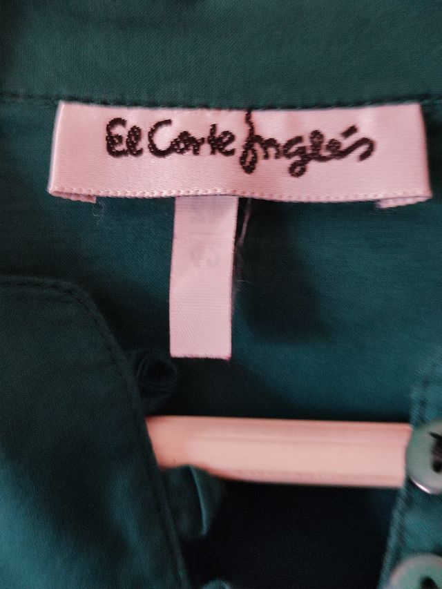 Camisa verde chica "el corte ingles".