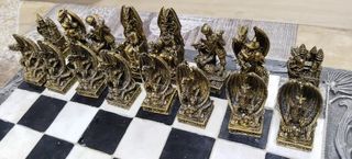 ajedrez artesanal dragones y magos