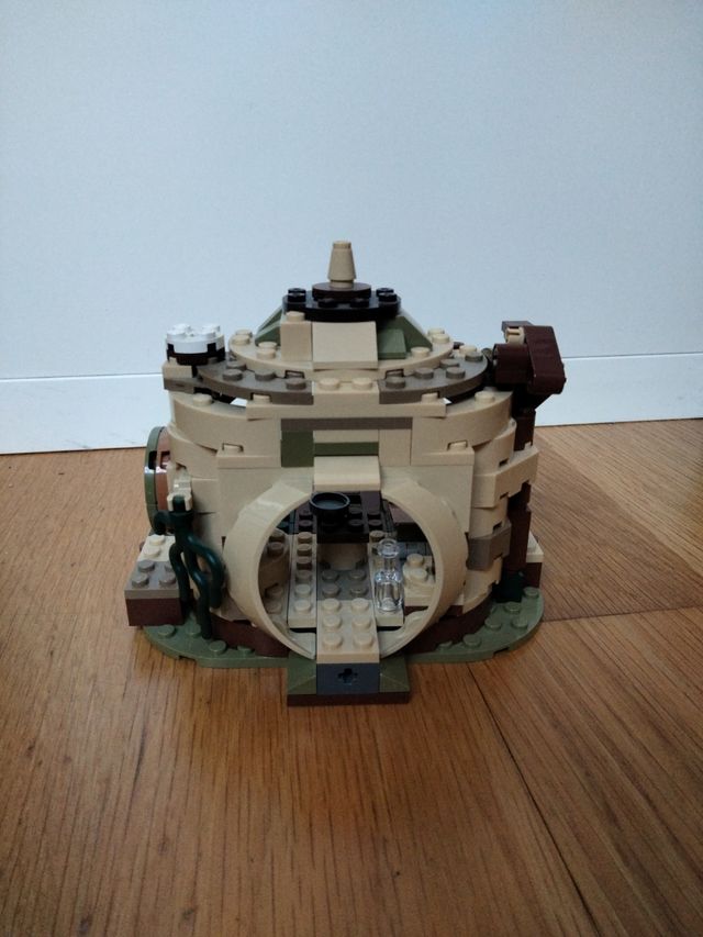 Lego Star Wars casa de Yoda