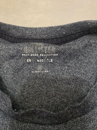 Camiseta gris Hollister