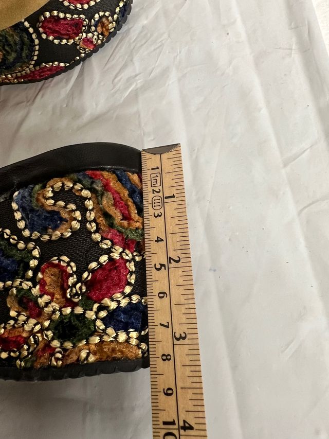ZUECOS PLATAFORMA UN PASO MÁS TALLA 38
