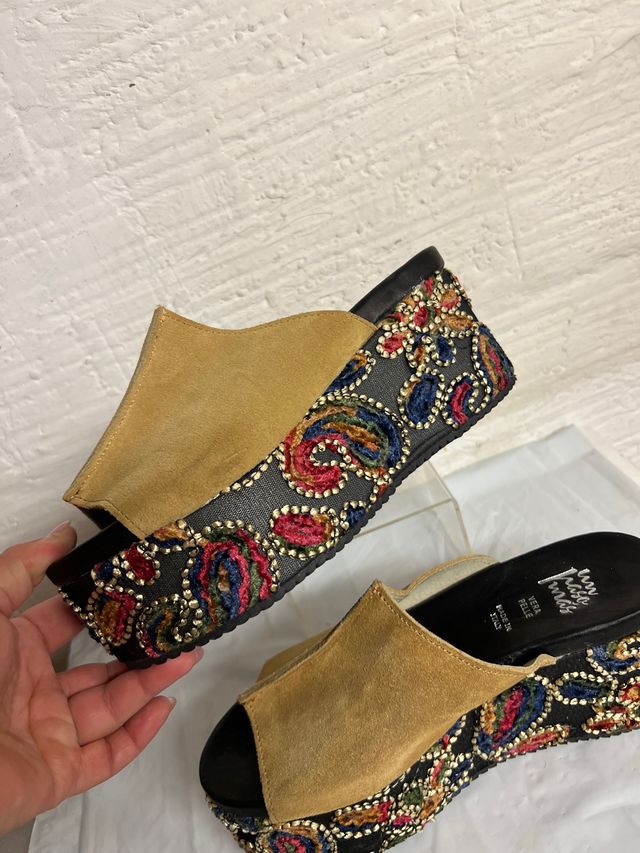 ZUECOS PLATAFORMA UN PASO MÁS TALLA 38