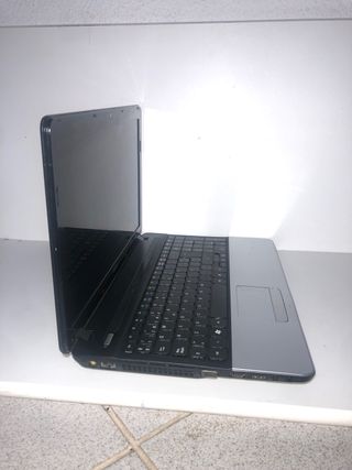 Acer Aspire E1-571