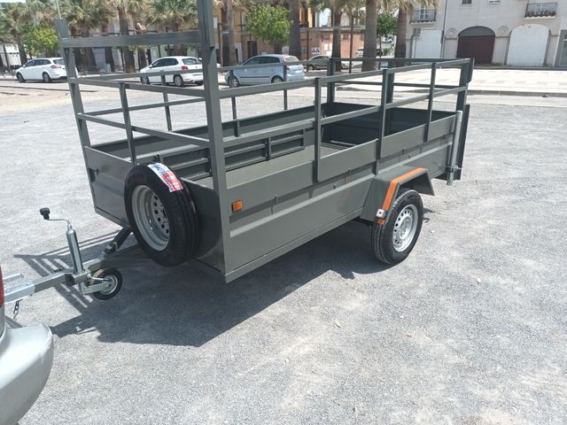 REMOLQUE PARA CORTA CESPED, JARDINERUA, OBRA...