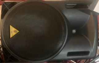 Etapa de potencia LD y monitores Behringer