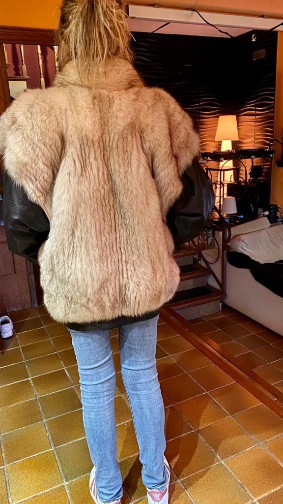 Abrigo NUEVO de Piel Zorro Azul LUJOVI Nuevo