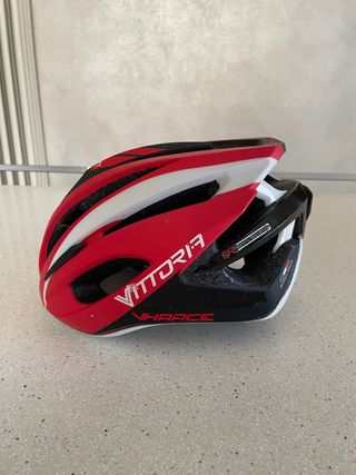 Casco Vittoria Vhrace